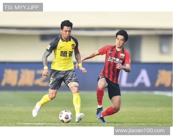 赛后分析:上海足球队与广州足球队的速度对比及战术探讨 赛后分析:上海足球队与广州足球队的速度对比及战术探讨