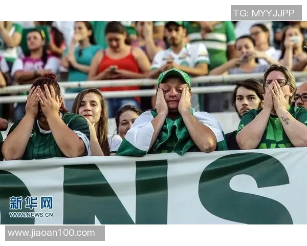 足球明星因坠机事故不幸去世引发全球哀悼与关注 足球明星因坠机事故不幸去世引发全球哀悼与关注