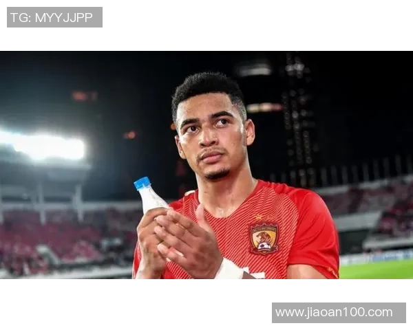 足球明星背后的爱情代价与荣耀交织的心路历程 足球明星背后的爱情代价与荣耀交织的心路历程